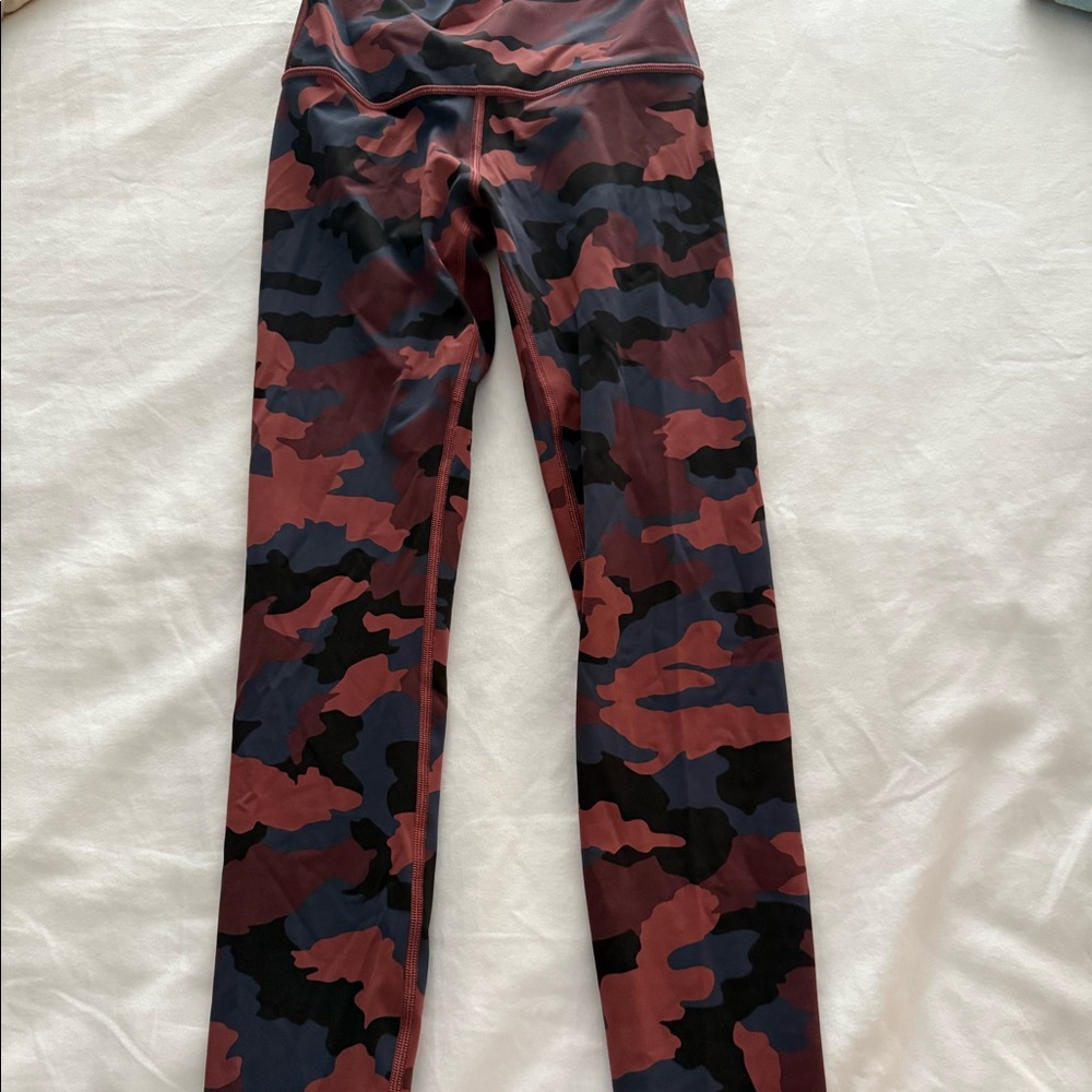 NWOT Lululemon Camo leggings